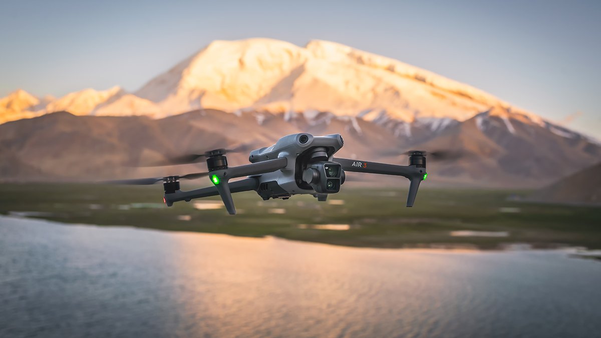 Havadan görüntüleme için uçuş halindeki drone